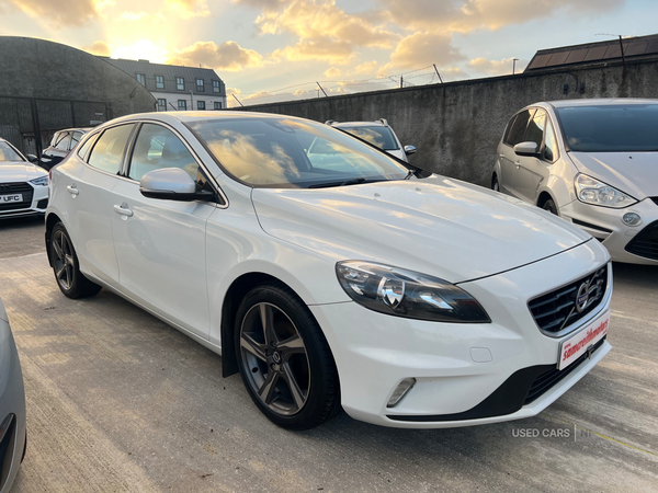 Volvo V40 DIESEL HATCHBACK in Antrim