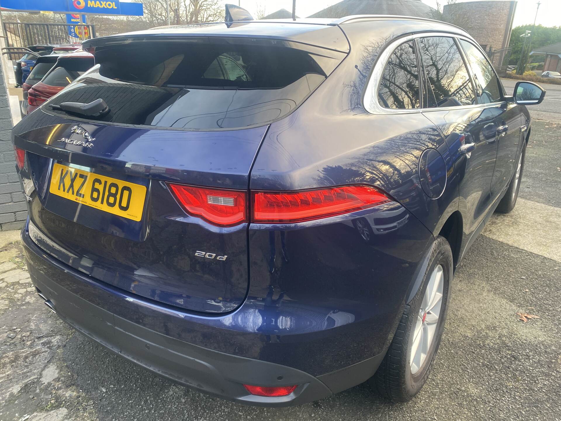 May 2017 Jaguar F-Pace 2.0d Prestige 5dr Auto