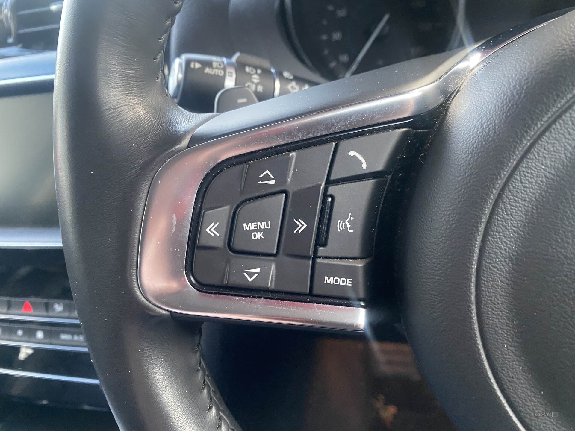 May 2017 Jaguar F-Pace 2.0d Prestige 5dr Auto