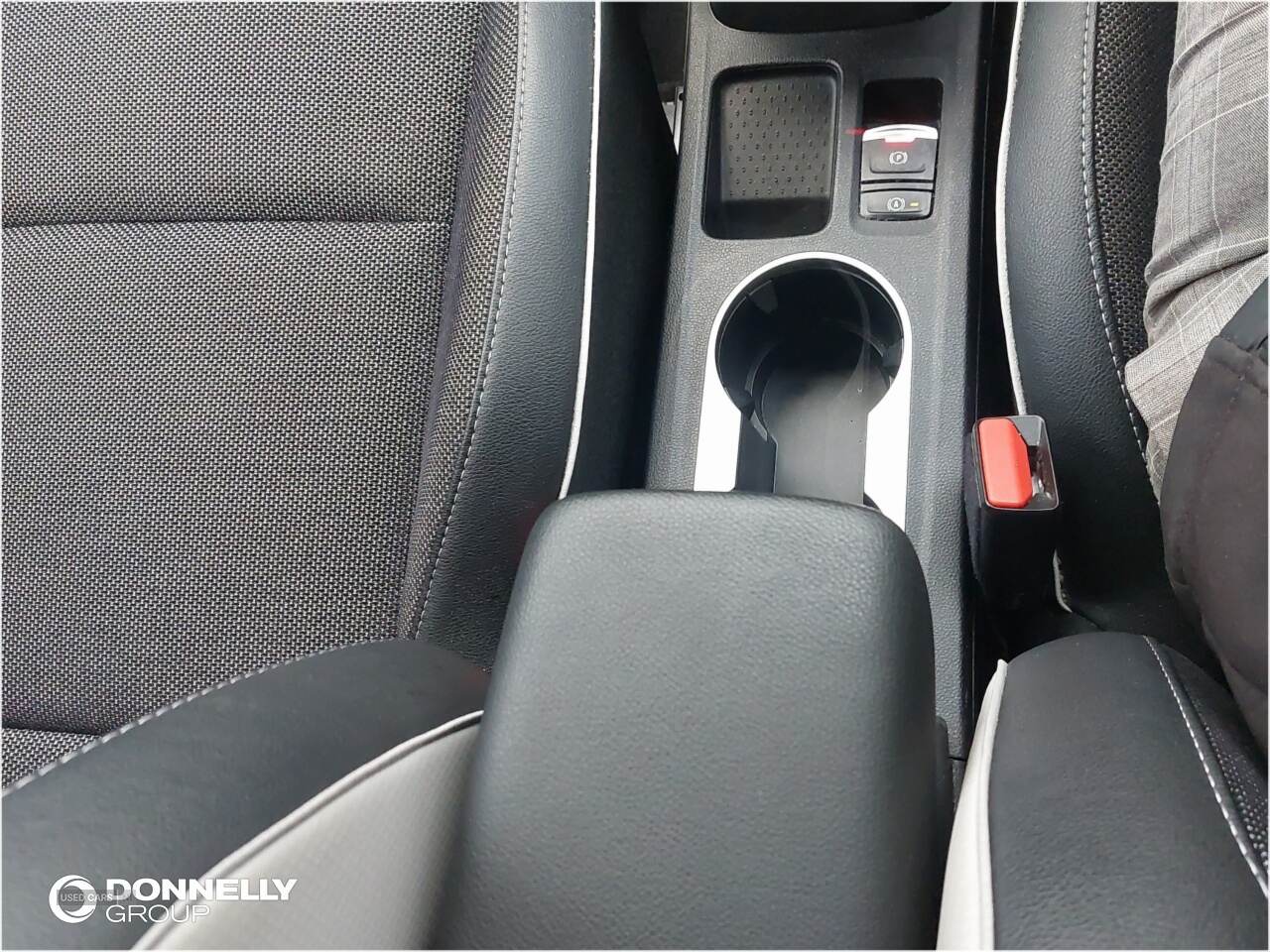 Jan 2022 Renault Captur 1.3 TCE 140 S Edition 5dr