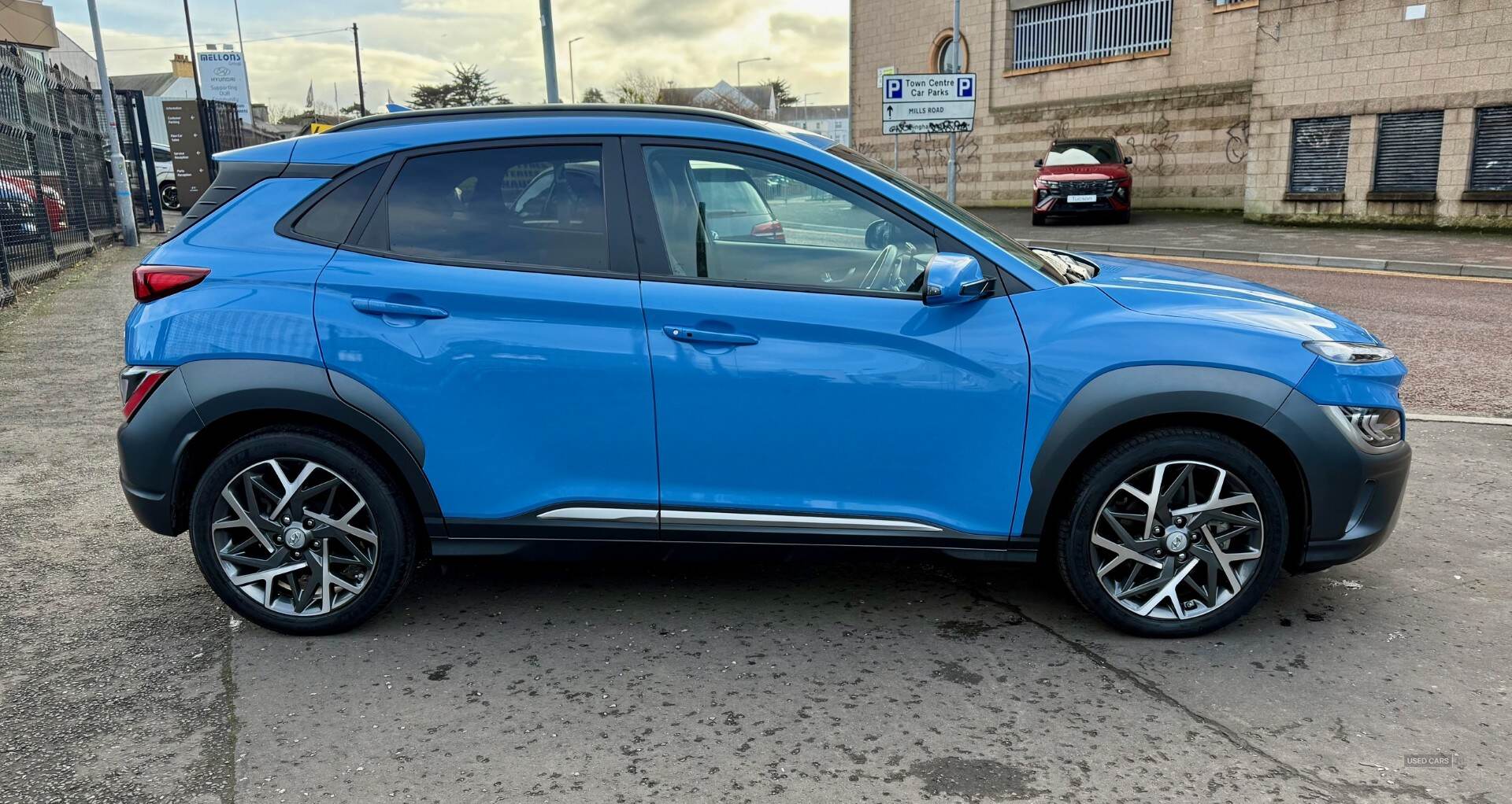 Hyundai Kona HATCHBACK in Down