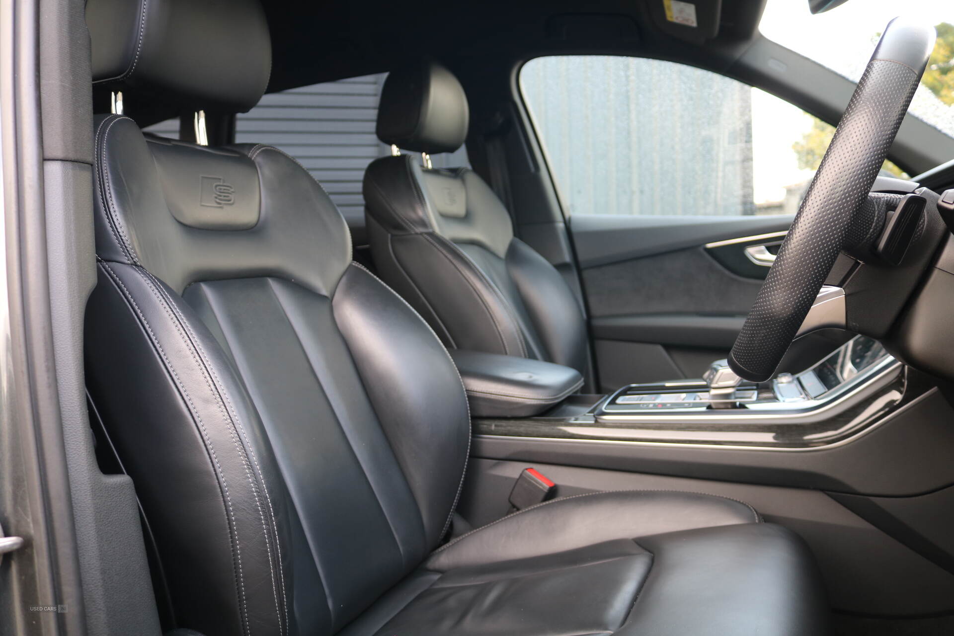 Car Thumbnail 15