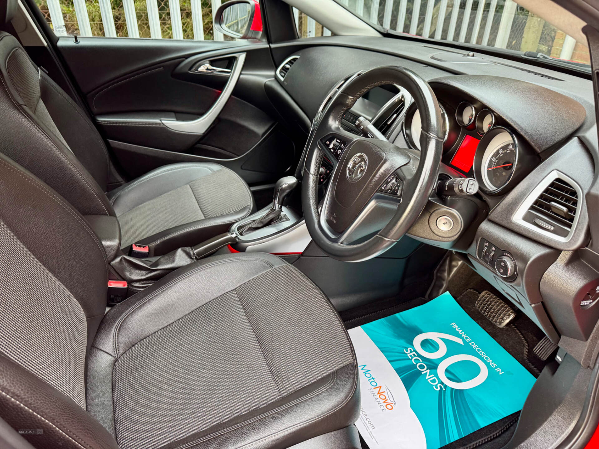 Oct 2013 Vauxhall Astra 2.0 CDTi 16V SE 5dr Auto