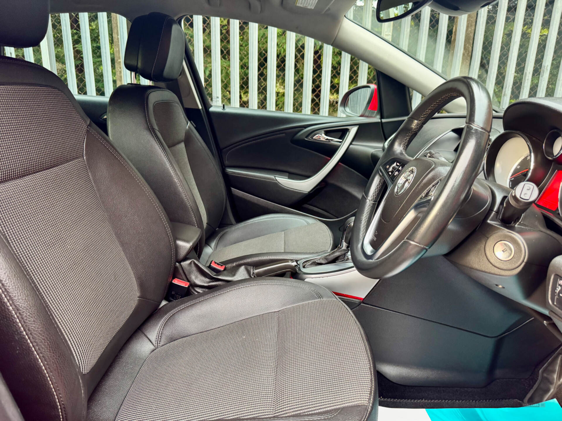 Oct 2013 Vauxhall Astra 2.0 CDTi 16V SE 5dr Auto