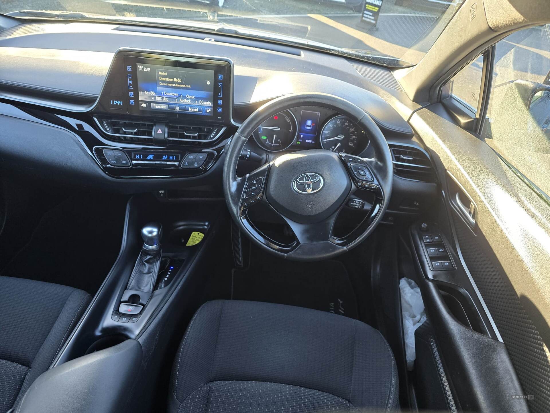 Jan 2018 Toyota C-HR 1.8 Hybrid Icon 5dr CVT