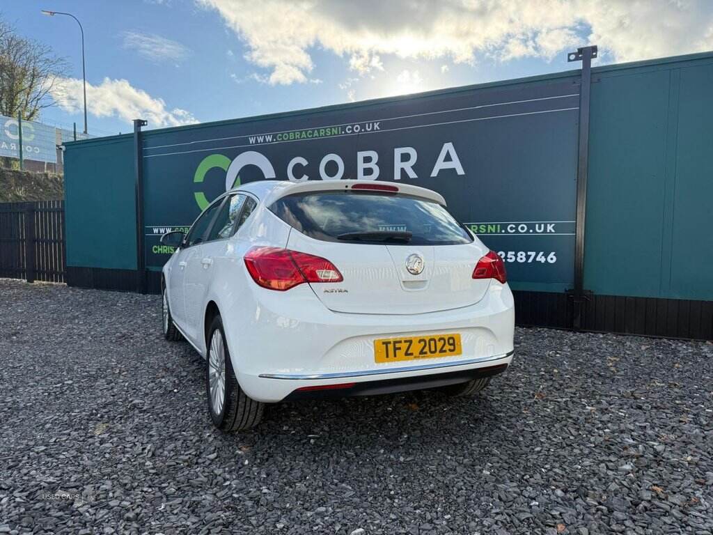 Jun 2014 Vauxhall Astra 1.4i 16V Excite 5dr