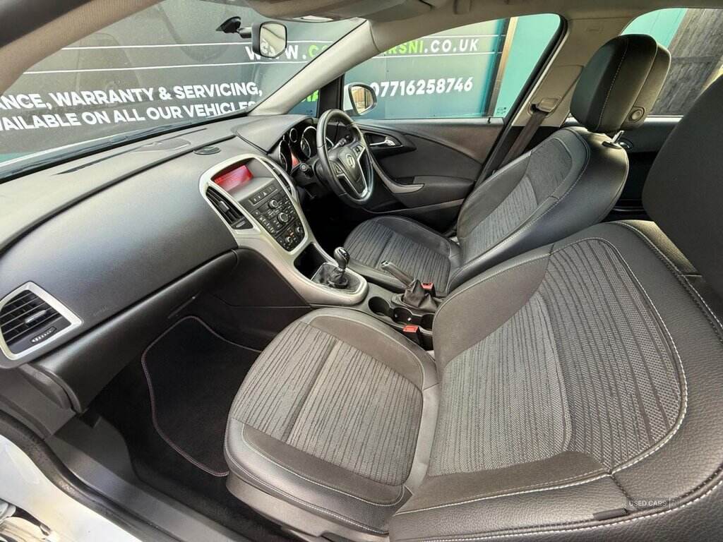 Jun 2014 Vauxhall Astra 1.4i 16V Excite 5dr