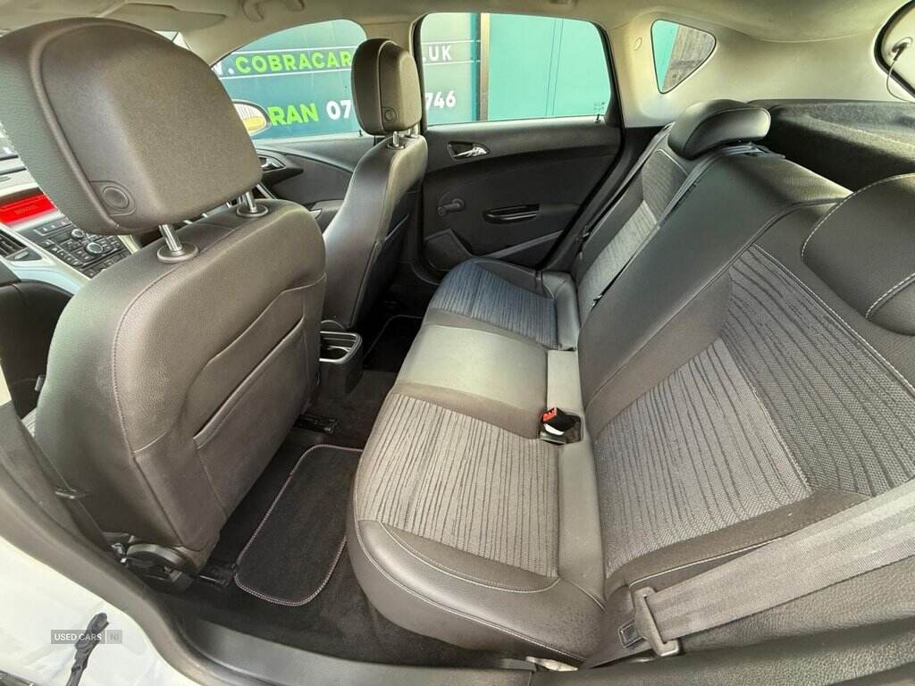 Jun 2014 Vauxhall Astra 1.4i 16V Excite 5dr