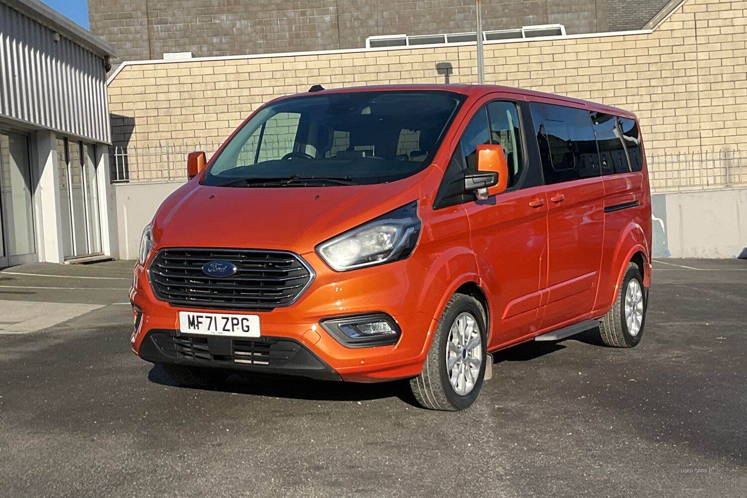 Oct 2021 Ford Tourneo Custom 2.0 EcoBlue 130ps L/R 8 Seater Titanium Auto