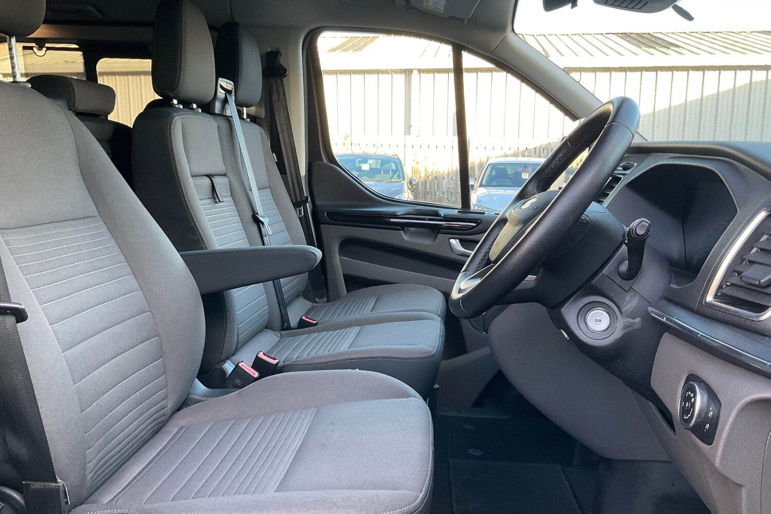 Oct 2021 Ford Tourneo Custom 2.0 EcoBlue 130ps L/R 8 Seater Titanium Auto