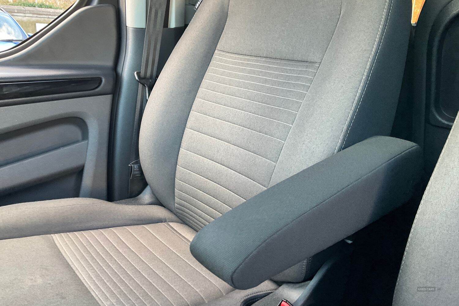 Oct 2021 Ford Tourneo Custom 2.0 EcoBlue 130ps L/R 8 Seater Titanium Auto