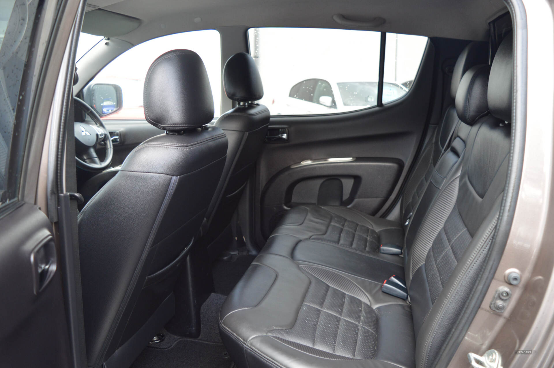 Mar 2015 Mitsubishi L200 Double Cab DI-D Barbarian 4WD Auto 176Bhp