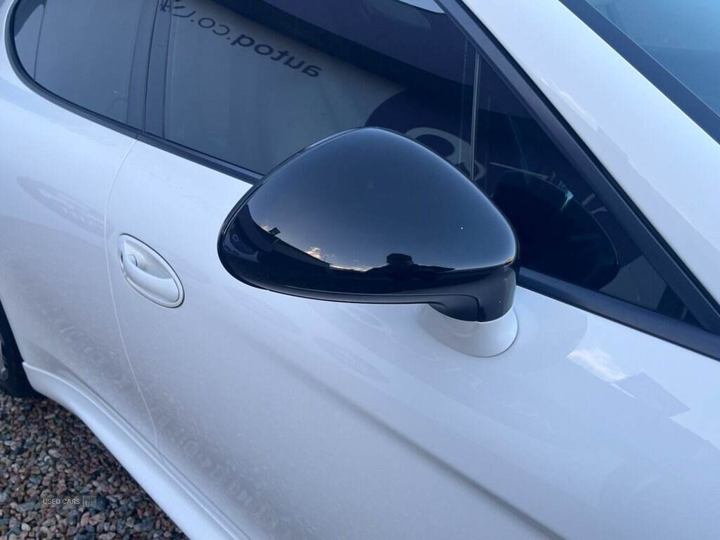 Apr 2012 Porsche Panamera 3.0 V6 Diesel 4dr Tiptronic S