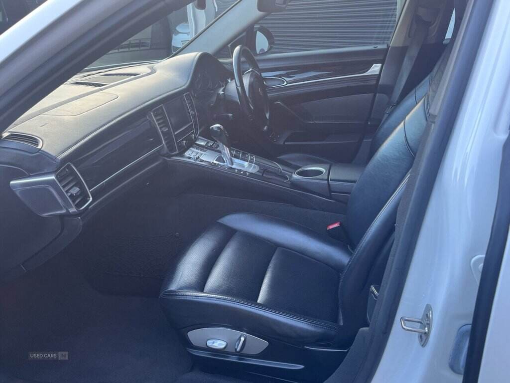 Apr 2012 Porsche Panamera 3.0 V6 Diesel 4dr Tiptronic S