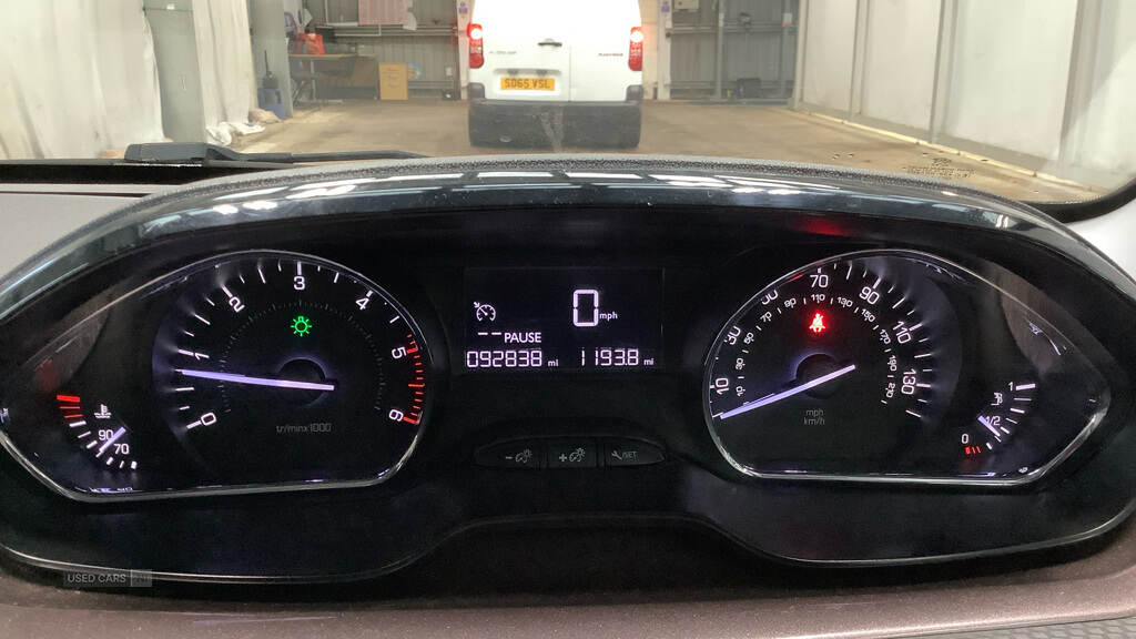 Jan 2015 Peugeot 2008 1.6 e-HDi Active 5dr