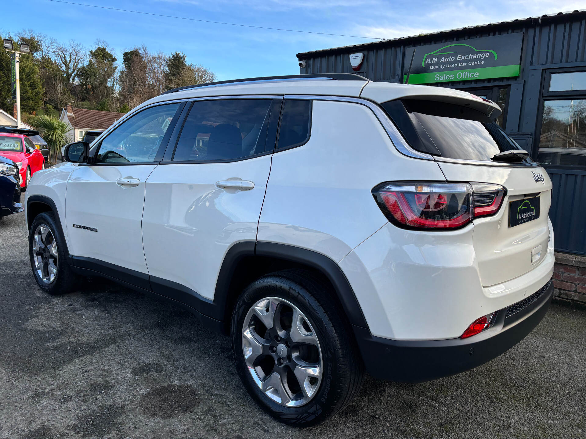 Jeep Compass SW in Down