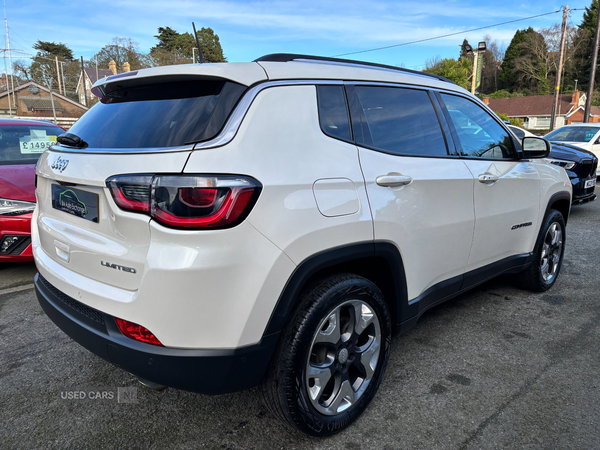 Jeep Compass SW in Down