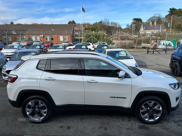 Jeep Compass SW in Down