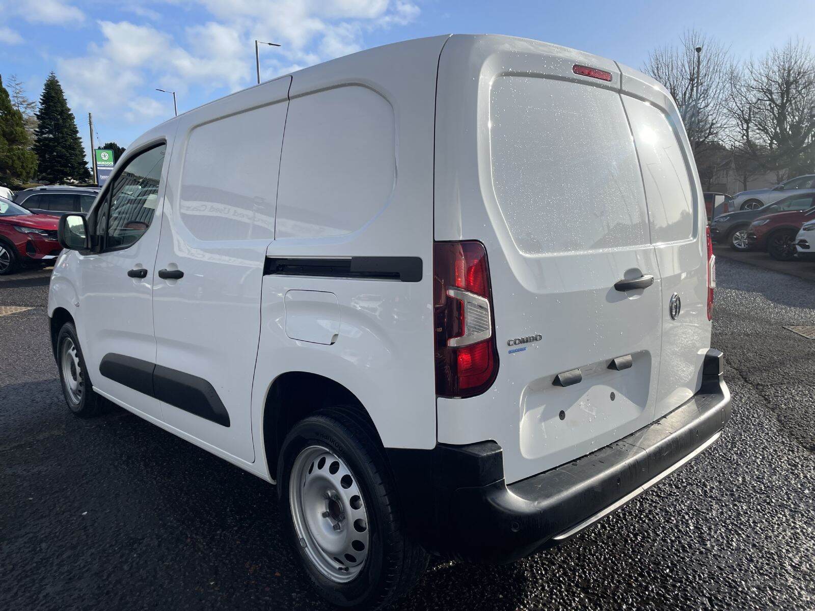 Jan 2022 Vauxhall Combo 2300 1.5 Turbo D 130ps H1 Dynamic Van