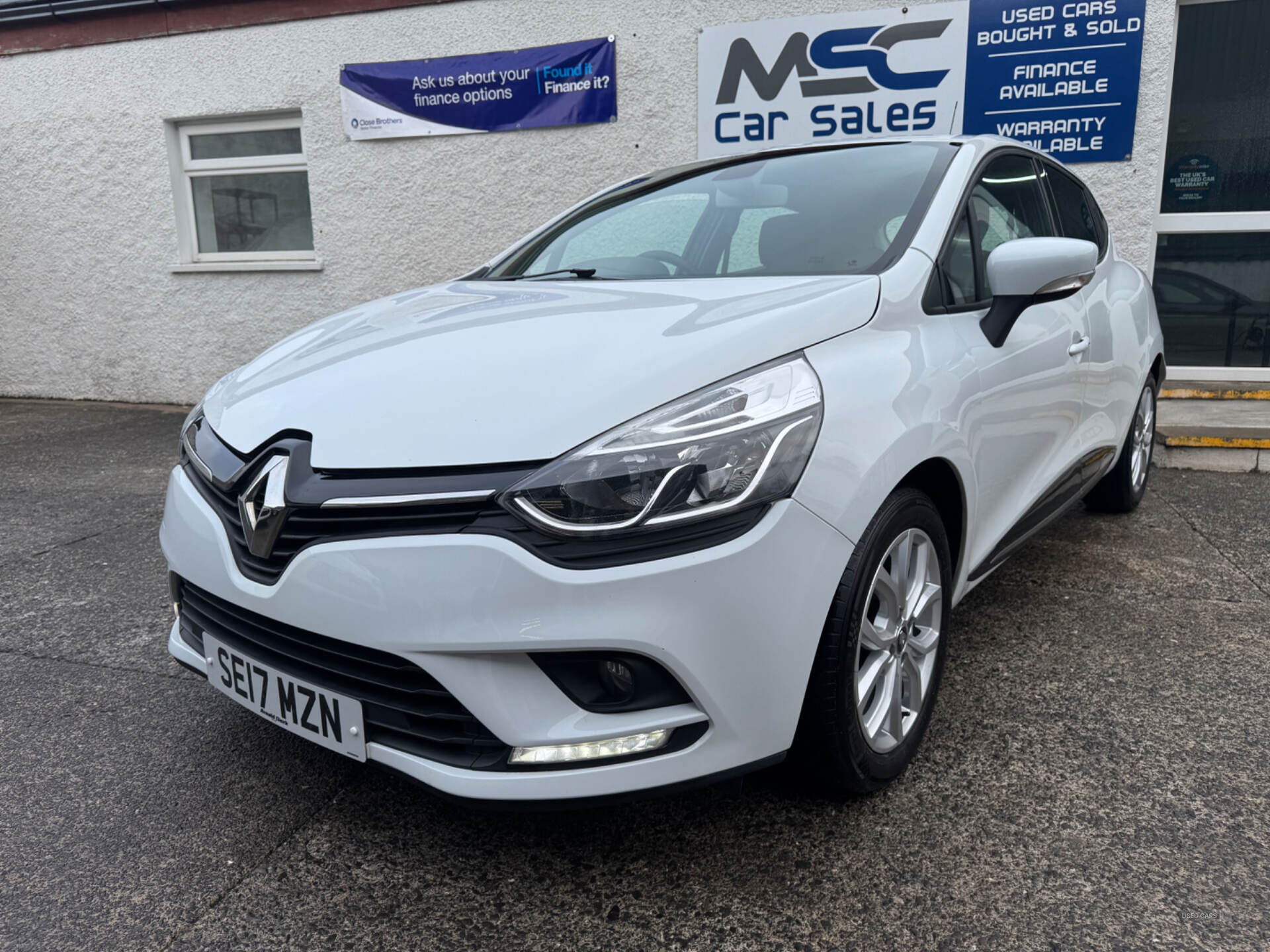 Renault Clio HATCHBACK in Down