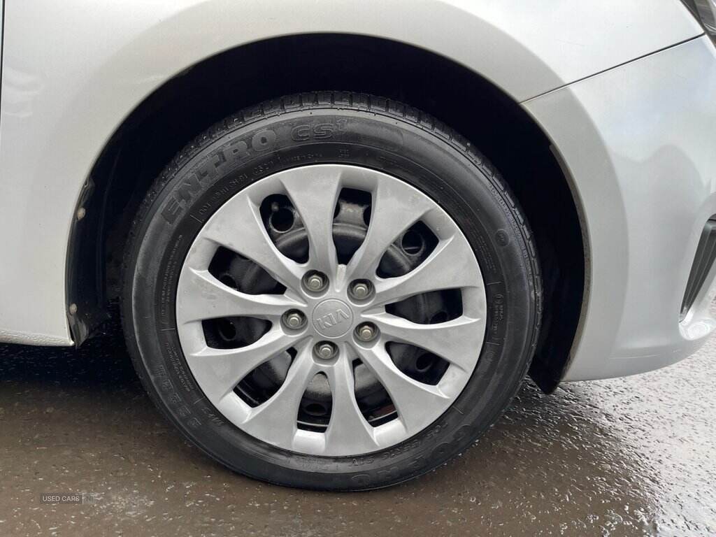Apr 2014 Kia Carens 1.6 GDi 1 5dr