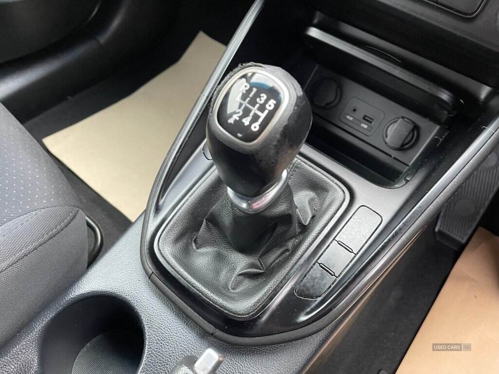 Apr 2014 Kia Carens 1.6 GDi 1 5dr