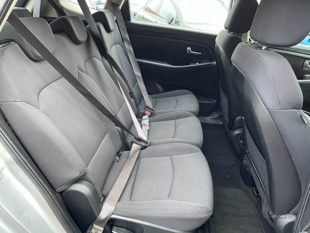 Apr 2014 Kia Carens 1.6 GDi 1 5dr