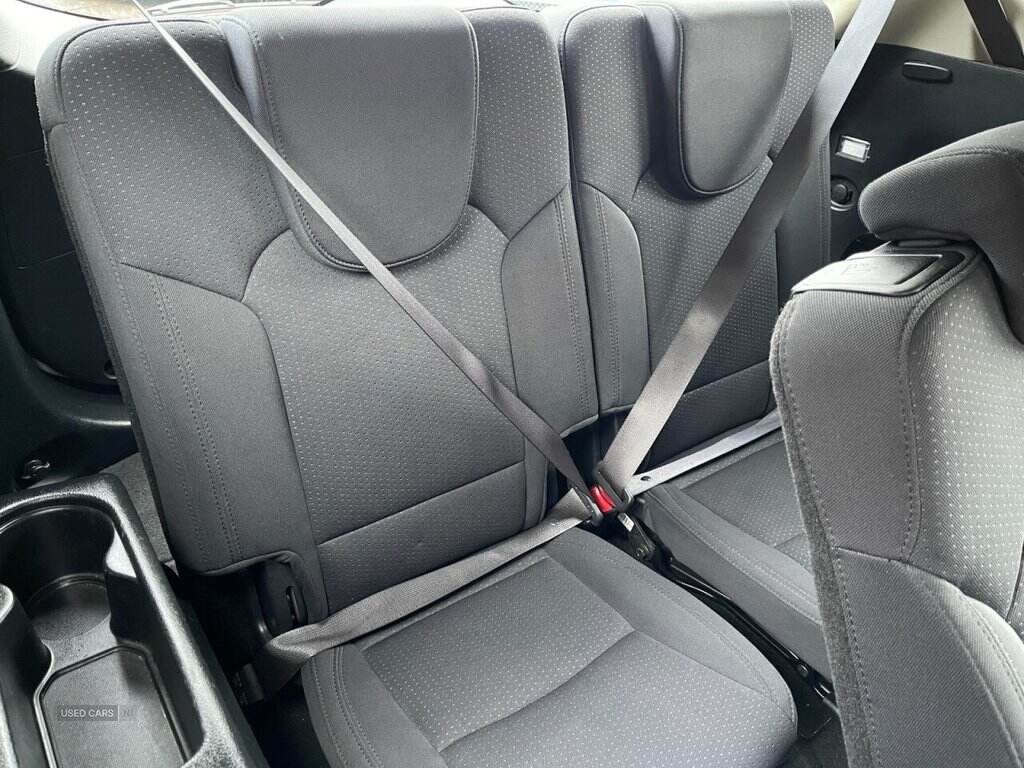 Apr 2014 Kia Carens 1.6 GDi 1 5dr