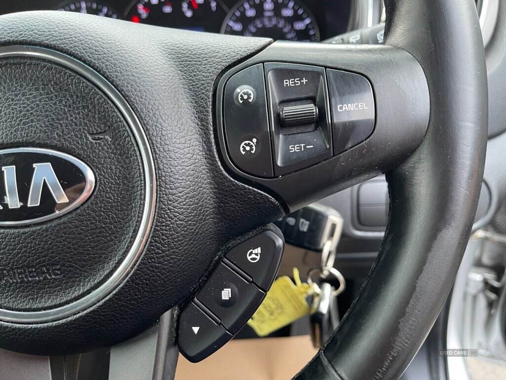 Apr 2014 Kia Carens 1.6 GDi 1 5dr