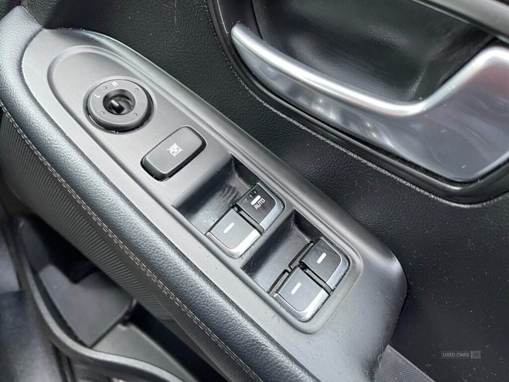 Apr 2014 Kia Carens 1.6 GDi 1 5dr