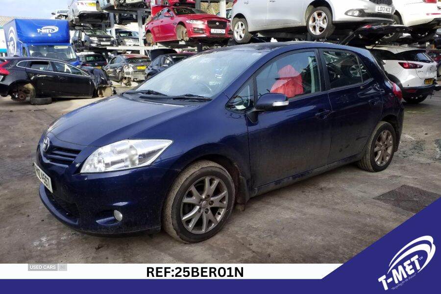 Apr 2012 Toyota Auris 1.33 Dual VVTi Colour Collection 5dr