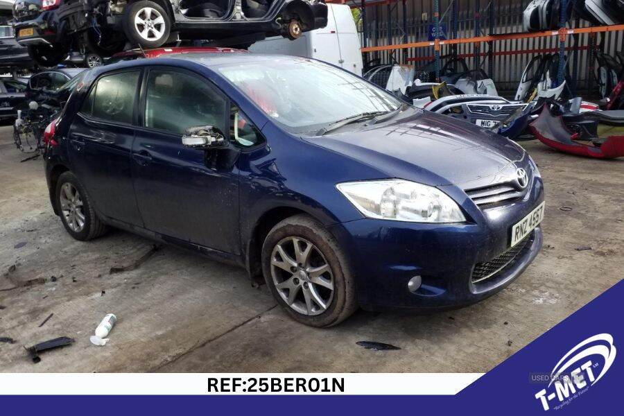 Apr 2012 Toyota Auris 1.33 Dual VVTi Colour Collection 5dr