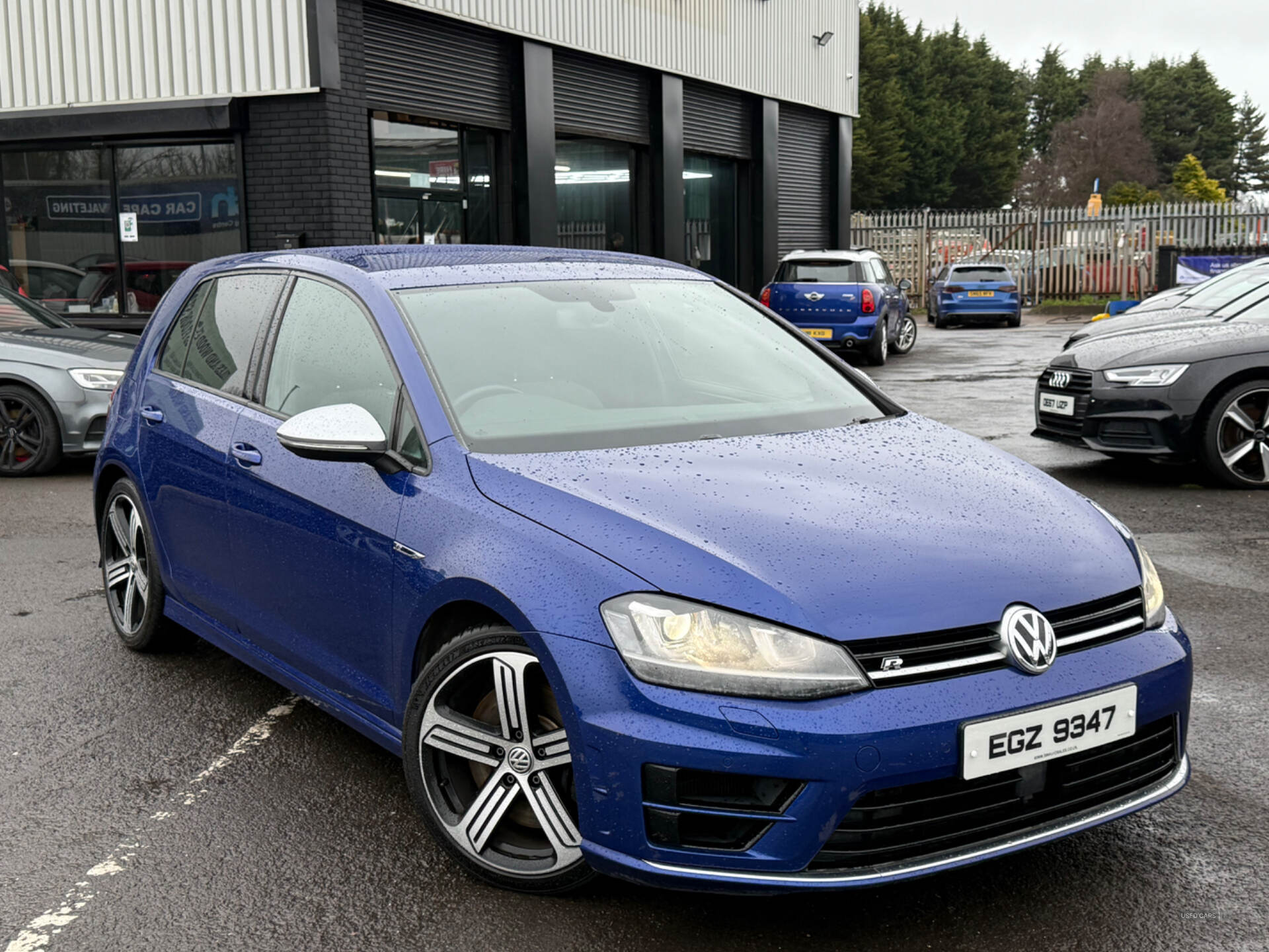 Volkswagen Golf HATCHBACK in Down