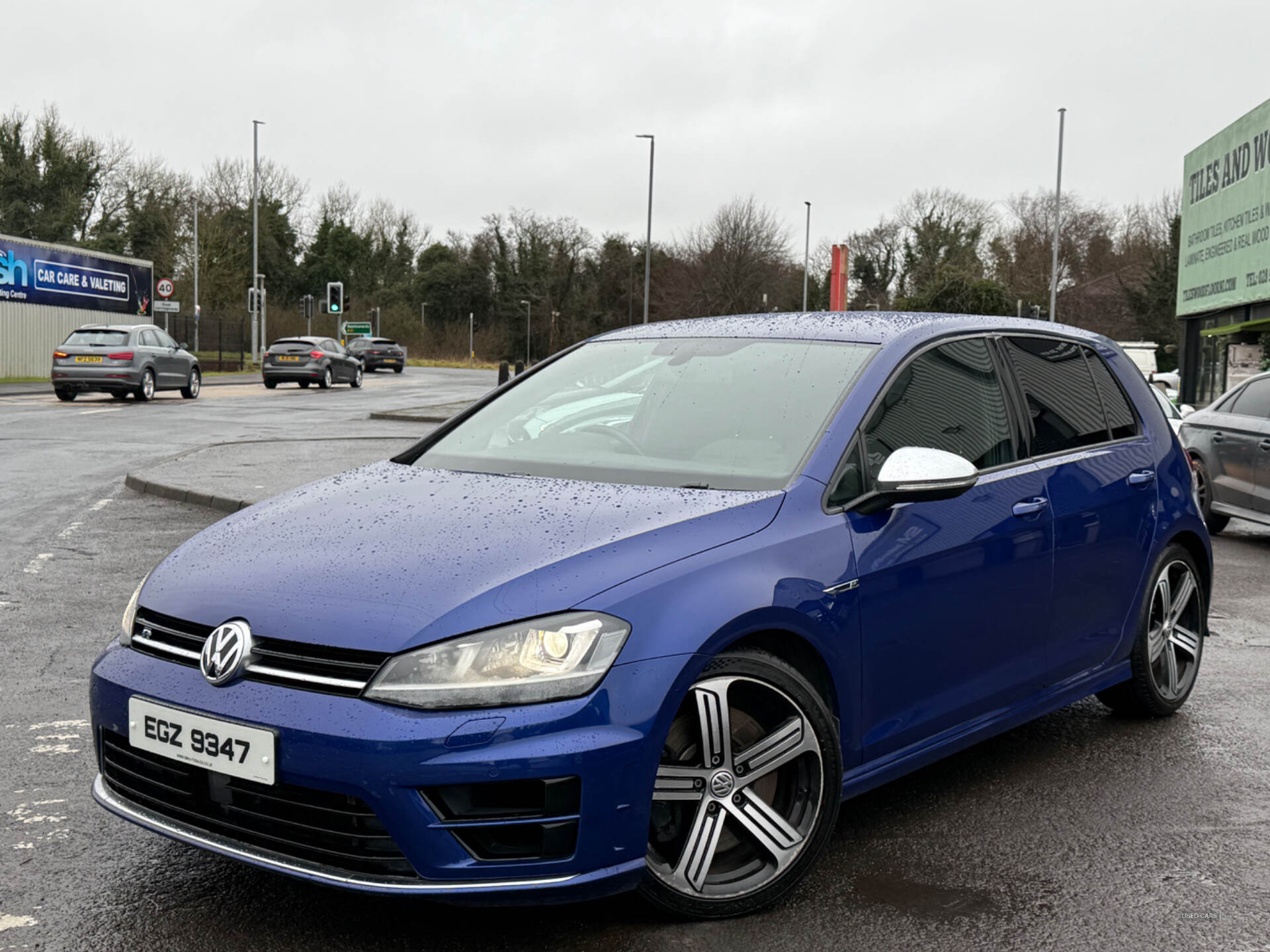 Volkswagen Golf HATCHBACK in Down