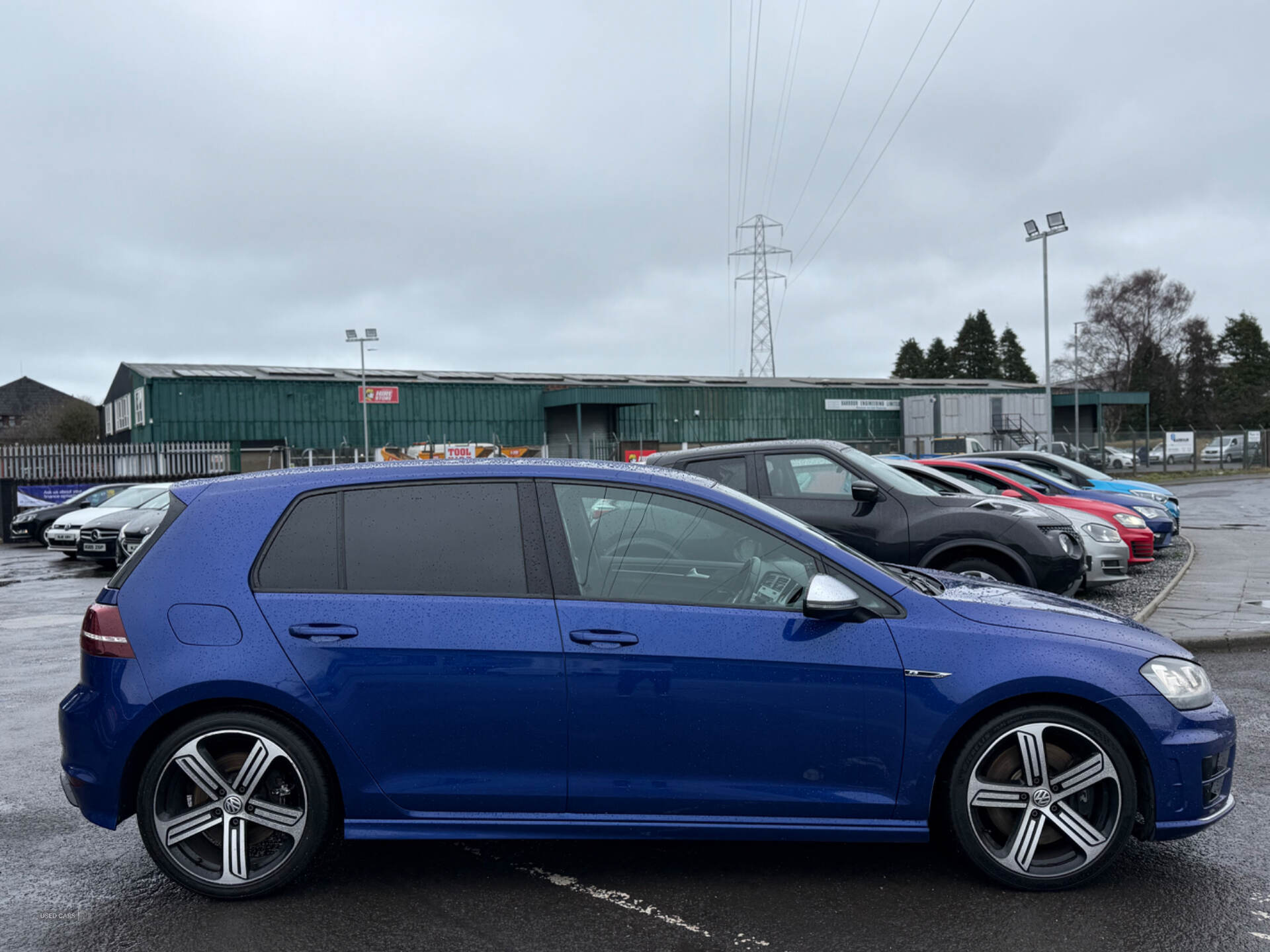 Volkswagen Golf HATCHBACK in Down