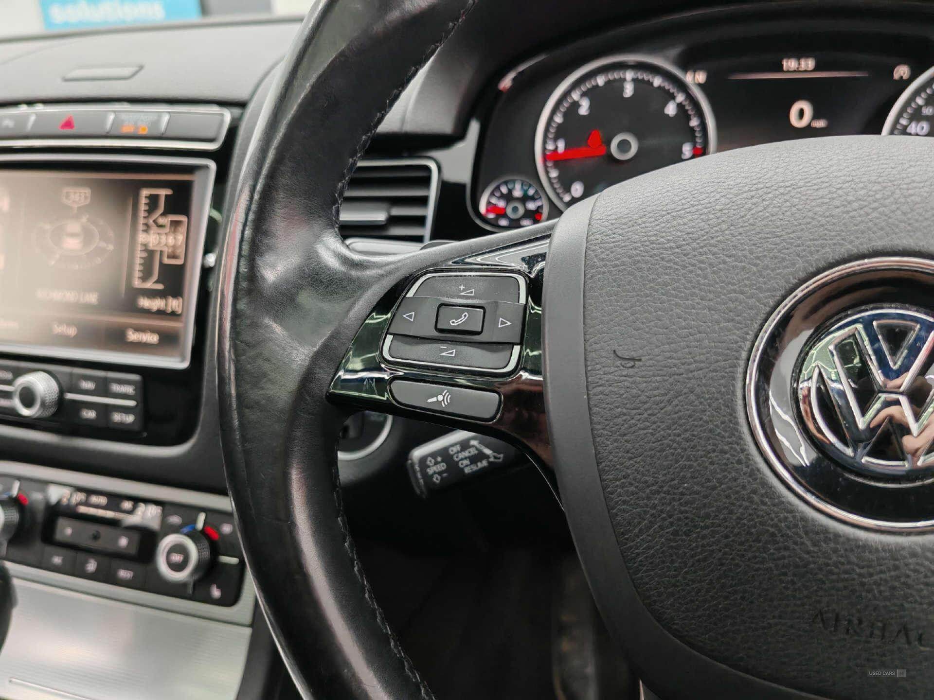 Apr 2015 Volkswagen Touareg 3.0 V6 TDI BlueMotion Tech 262 R-Line 5dr Tip Auto