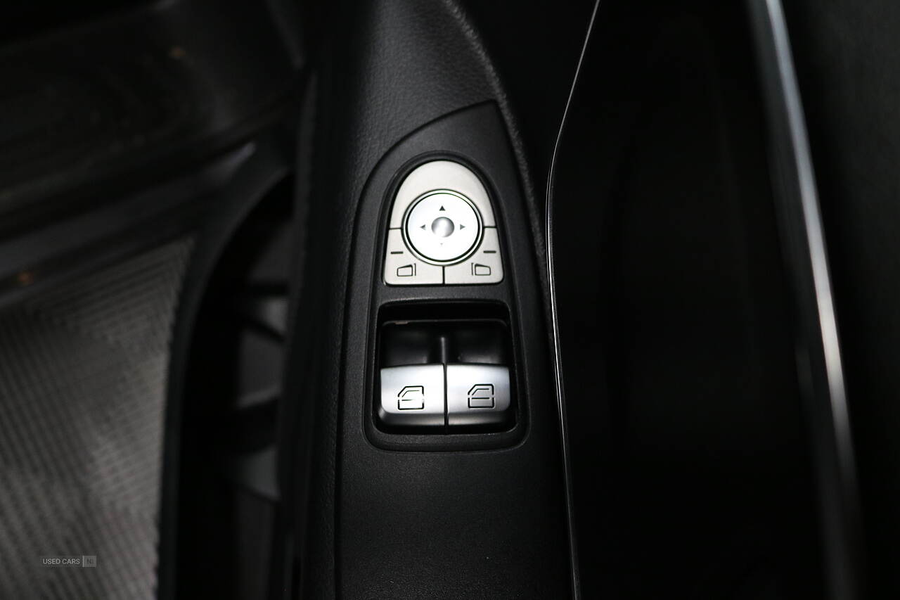 Jun 2022 Mercedes-Benz Vito 114 CDI Select 9-Seater