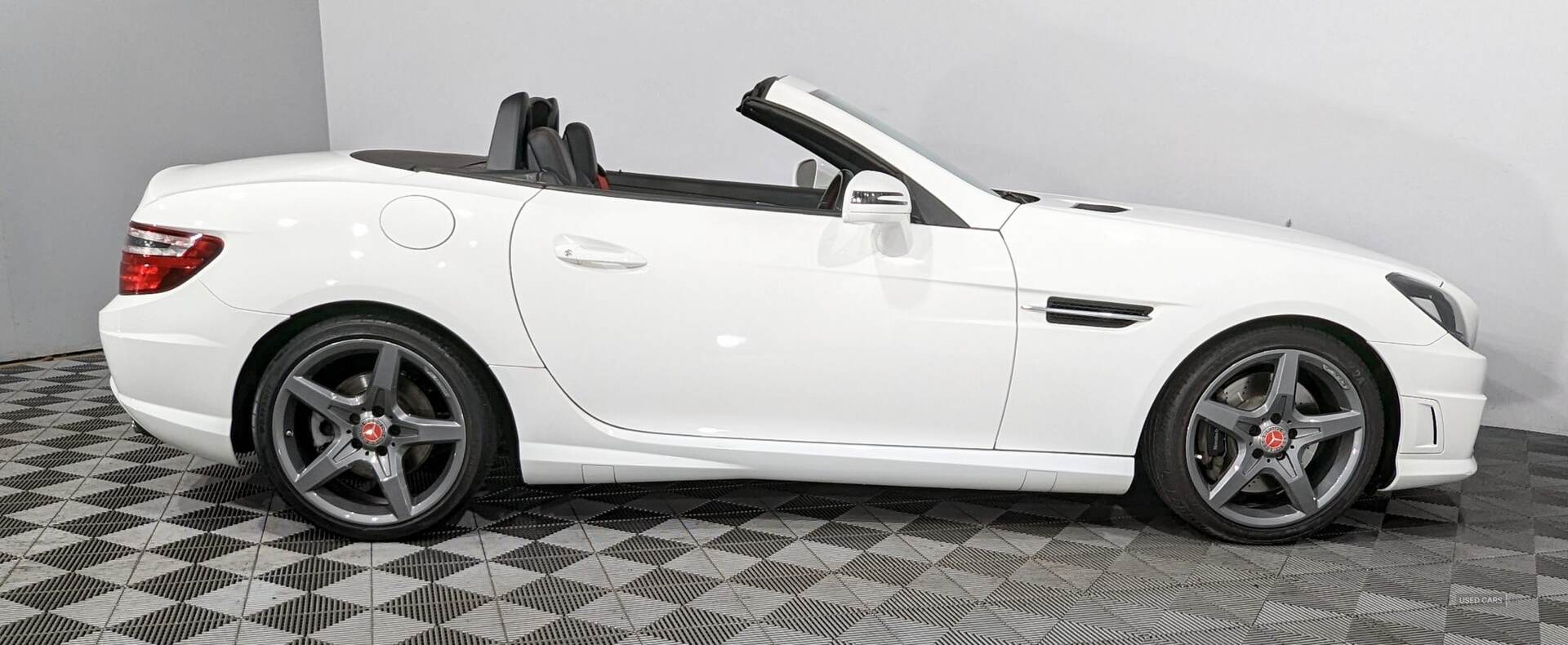 Jan 2014 Mercedes SLK-Class SLK 250 CDI BlueEFFICIENCY AMG Sport 2dr Tip Auto