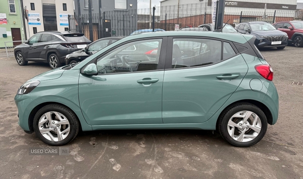 Hyundai i10 HATCHBACK in Down