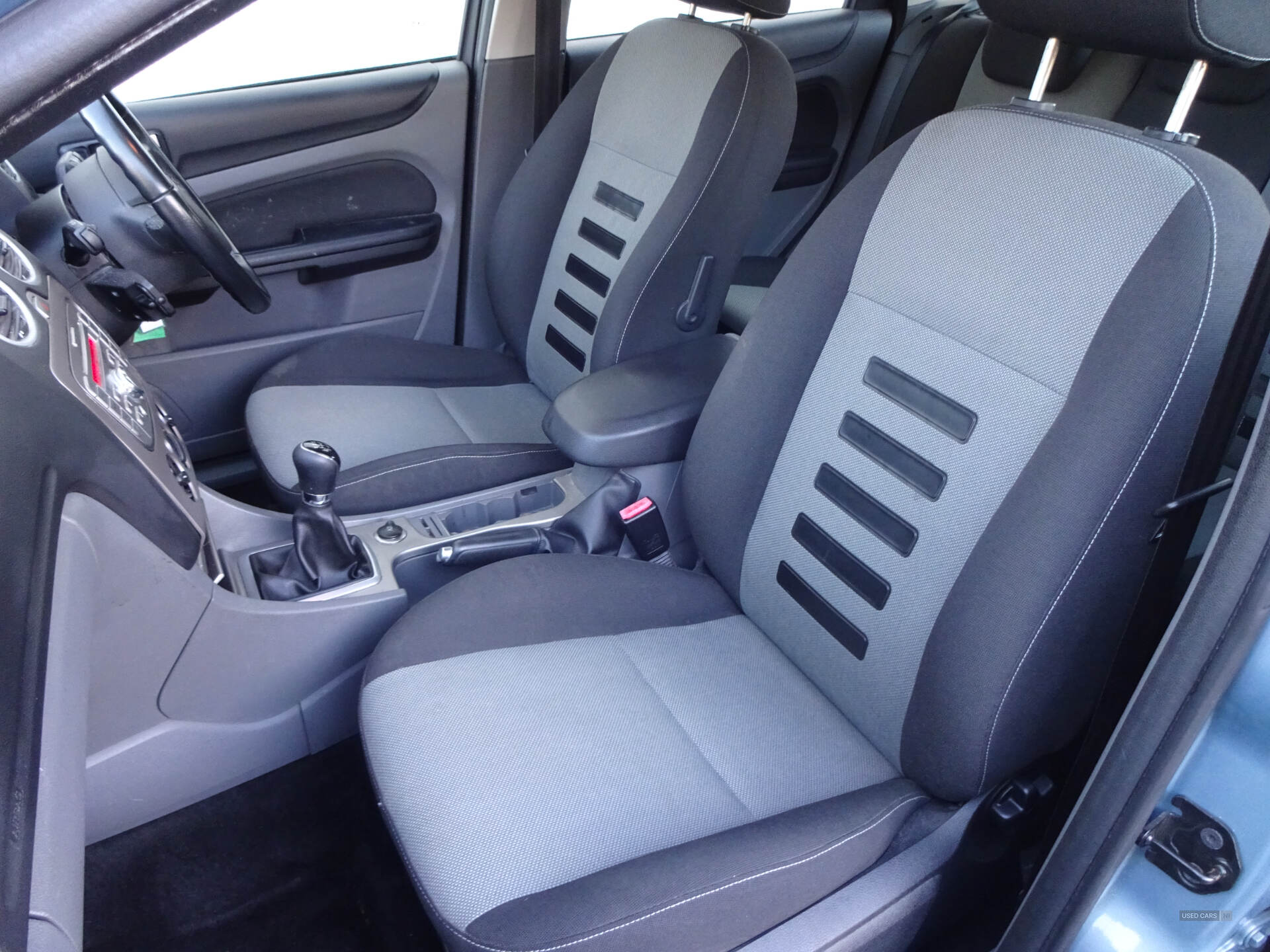 Dec 2009 Ford Focus 1.6 Zetec 5dr