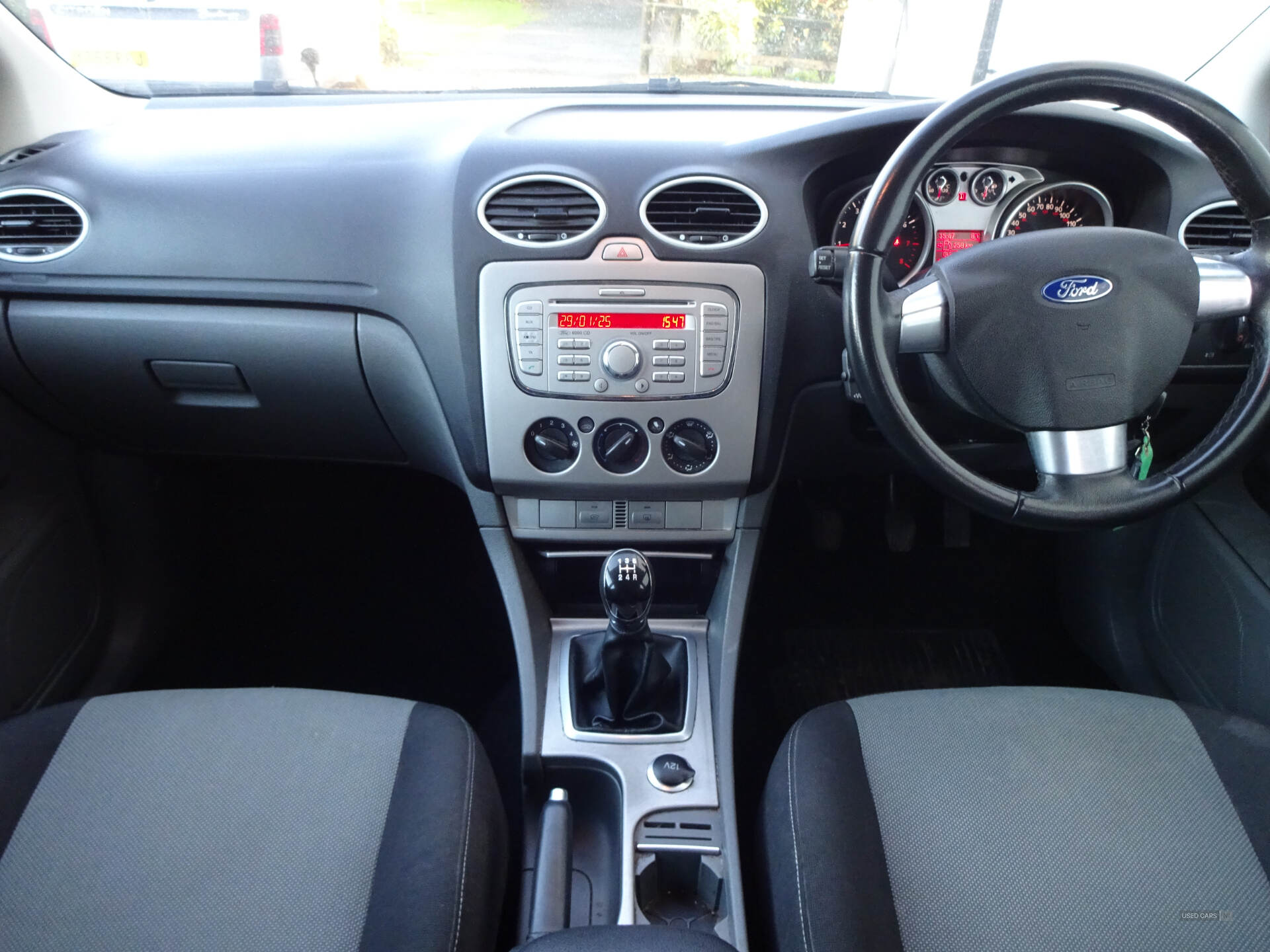 Dec 2009 Ford Focus 1.6 Zetec 5dr