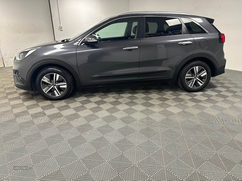 Sep 2020 Kia Niro 1.6 GDi Hybrid 2 5dr DCT