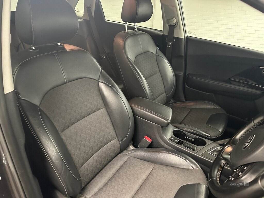 Sep 2020 Kia Niro 1.6 GDi Hybrid 2 5dr DCT