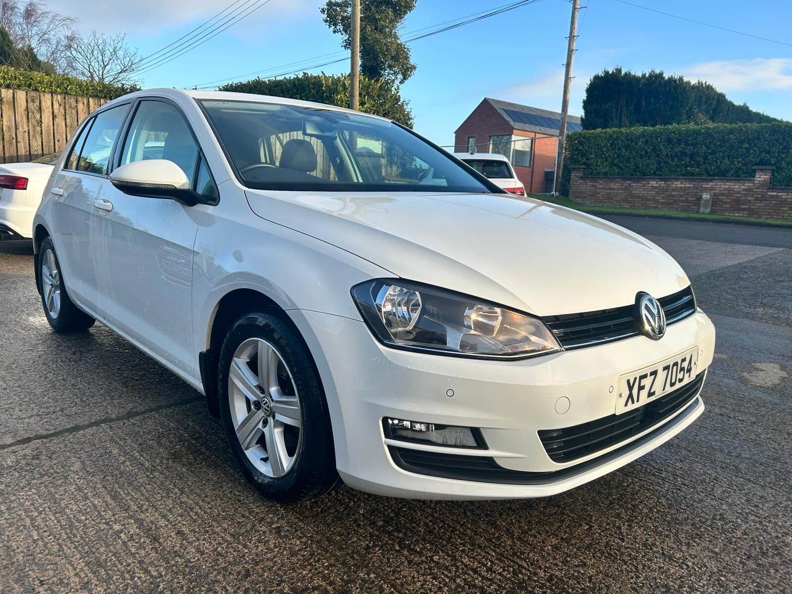 Volkswagen Golf HATCHBACK in Down