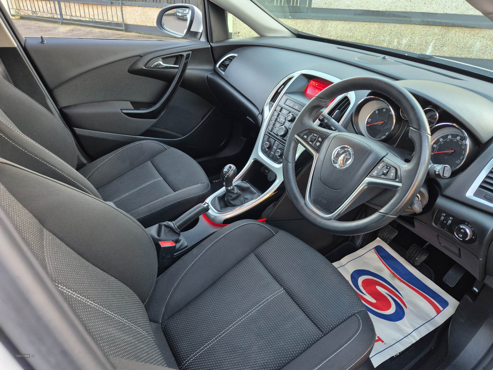 Sep 2015 Vauxhall Astra 2.0 CDTi 16V ecoFLEX SRi [165] 5dr