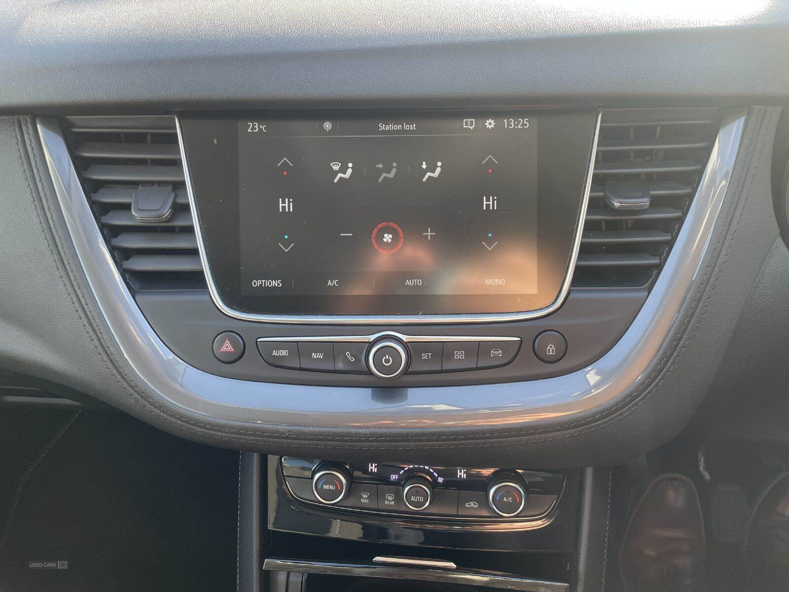 Jan 2022 Vauxhall Grandland X 1.5 Turbo D SRi Nav 5dr