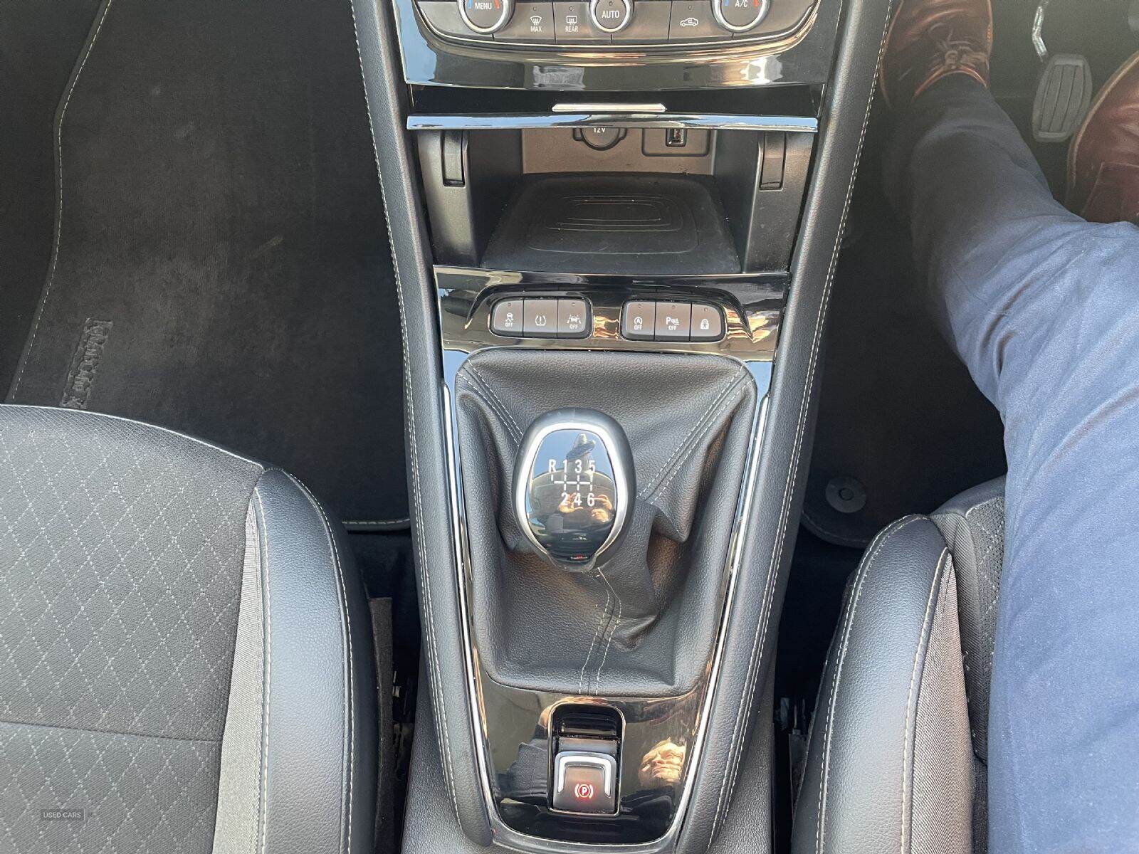 Jan 2022 Vauxhall Grandland X 1.5 Turbo D SRi Nav 5dr