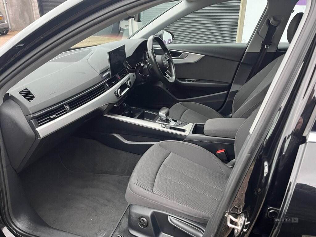 Mar 2021 Audi A4 30 TDI Technik 5dr S Tronic