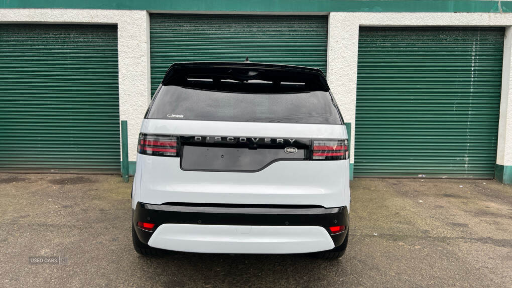 Mar 2023 Land Rover Discovery 3.0 D300 R-Dynamic HSE 5dr Auto