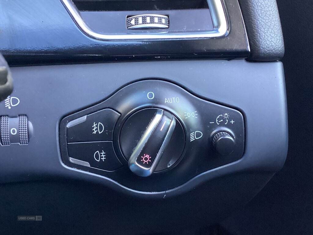 Mar 2012 Audi A5 2.0 TDI 177 SE Technik 5dr